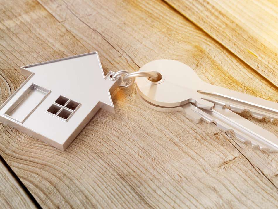 Schlüsselbund auf Holz