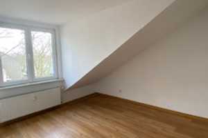 Helle & renovierte Dachgeschosswohnung mit Balkon – Spichernstraße 27, 47137 Duisburg – Vorschaubild 5