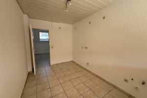 Großzügiges 2-Familienhaus in ruhiger Lage von Herrnsheim - EG vermietet, DG frei, Garage und Balkon – Worms – Vorschaubild 6