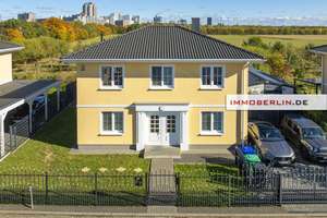 IMMOBERLIN.DE - Exzellentes Haus mit Sonnengarten in familienfreundlicher Lage – Die vollständige Adresse der Immobilie erhältst du vom Anbieter., 12529 Schönefeld – Vorschaubild 3