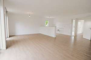 Ab sofort bezugsfreie, helle 3-Zimmer-Wohnung mit sonnigem Balkon in Aachen-Lichtenbusch! – Kesselstraße 4, 52076 Oberforstbach, Aachen – Vorschaubild 2