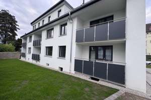 * Erstbezug nach Kernsanierung: Moderne 3-Zimmer-Wohnung mit A+ Energieeffizienz am Stiftberg *