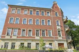 Gut saniert und ausgestattet ! Schöne vermietete 2-Zimmer-Wohnung in guter Lage von Dresden-Löbtau – Die vollständige Adresse der Immobilie erhältst du vom Anbieter., 1159 Löbtau-Nord, Dresden – Vorschaubild 2