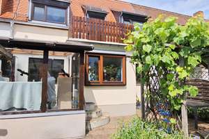 Ruhiges RMH mit 300 m² Grundstück, 110,75 m² Wfl., Garage, Pool, Wintergarten und Balkon in 01109 DD – Die vollständige Adresse der Immobilie erhältst du vom Anbieter., 1109 Hellerau/Wilschdorf, Dresden – Vorschaubild 6