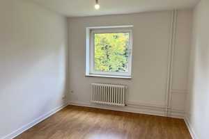 2,5 Zimmerwohnung mit neuem Bad! – Nachtigalstraße 15, 24149 Kiel – Vorschaubild 1