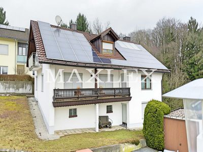 Zweifamilienhaus mit Potenzial in ruhiger Lage von Eging