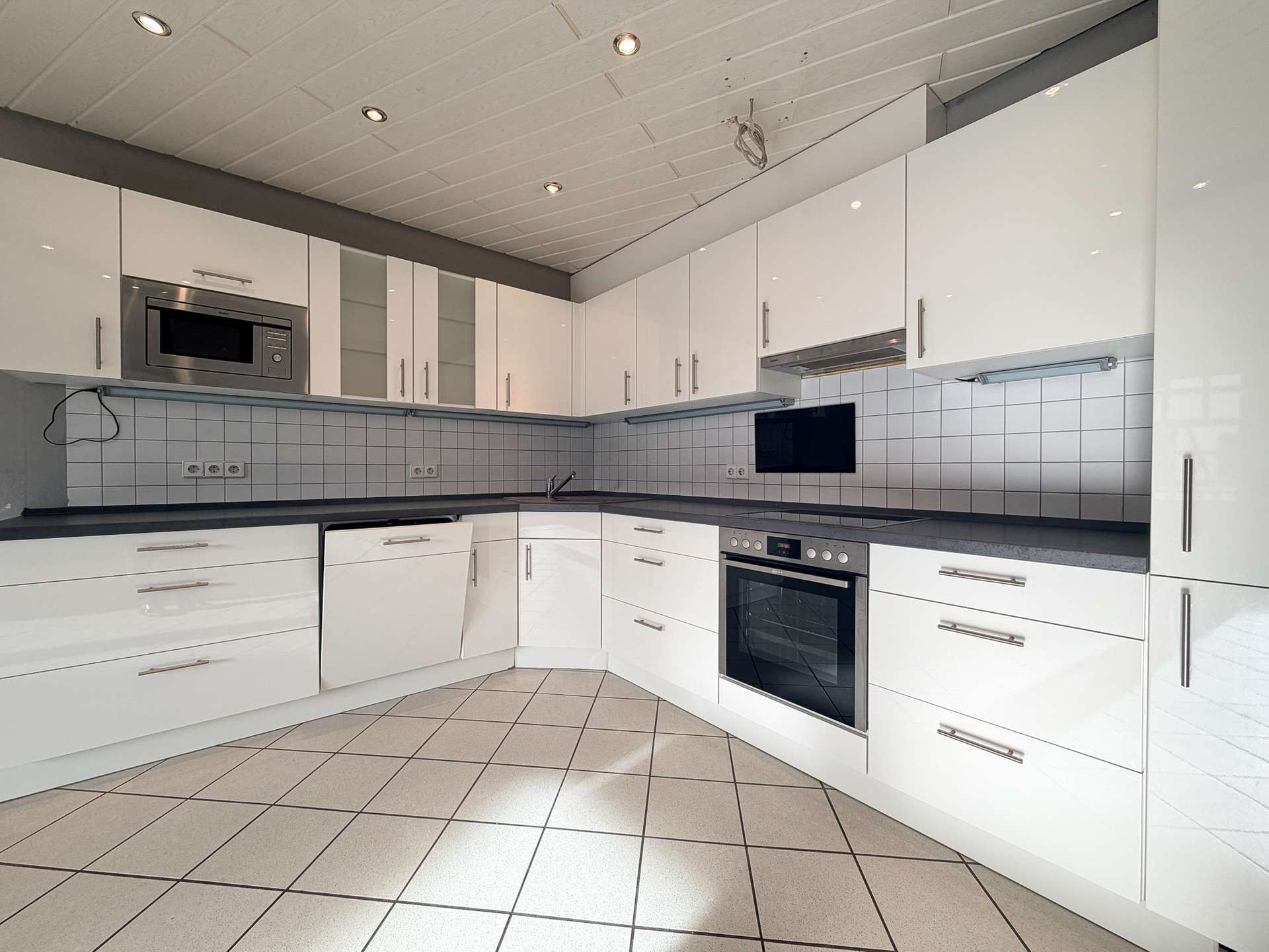 Immobilie in Roigheim - Wohn-/Geschäftshaus mit Entwicklungspotenzial - Bild 1