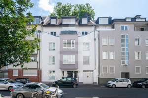 Einzigartige Gelegenheit - Ihre zukünftige Wohlfühloase mit Sauna, Gartenterrasse und Garage!