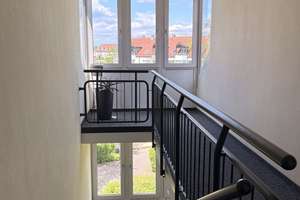 Solide 3 Zimmer Dachgeschosswohnung mit Ausblick und Wintergarten in grüner Hinterhof Idylle – Am Gangsteig 21, 85551 Kirchheim bei München – Vorschaubild 5