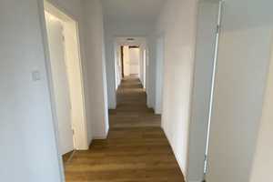 Nahe Uni Wuppertal. Möbliertes WG-Zimmer in Loftwohnung mit EBK, Designer-Duschbad & Gäste WC. – Blumenstr. xx, 42119 Wuppertal – Vorschaubild 13