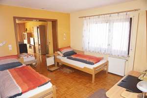 Voll möblierte 2,5-Zimmer-Wohnung mit Garage in Bestlage von Waldperlach – Liscowstr. 36, 81739 Waldperlach, München – Vorschaubild 6