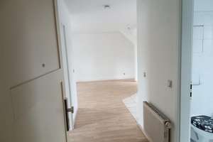 Tolle 2- Zimmerwohnung im Dachgeschoss- Villacher Siedlung - Dresden Laubegast – Krainer Straße 7, 1279 Laubegast, Dresden – Vorschaubild 4