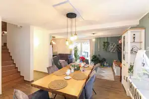 Moderne DHH mit eigenem Garten in Ortsrandlage von Velden! – Landshut (Kreis) – Vorschaubild 7