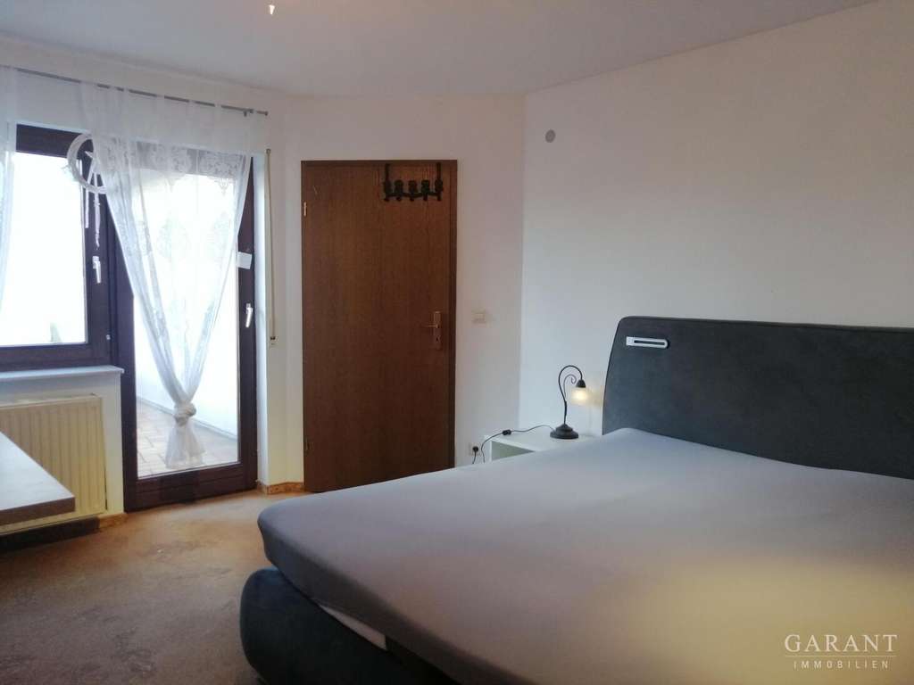 Immobilie in Oedheim - * Platz ohne Ende! * Rentables Reiheneckhaus in Oedheim-Degmarn zu verkaufen! * - Bild 2