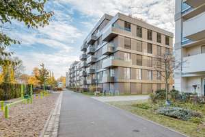 ⭐⭐⭐ Stunning 4-5 Room corner appointed apartment, with TV tower views at Luisenpark !