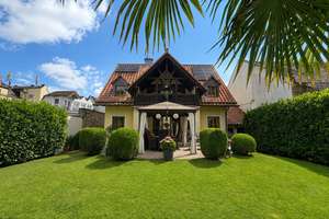 Exklusives Familiendomizil mit Wellnessbereich, Sonnengarten, Garage, 3 Stellplätzen, beste Wohnlage