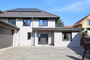 Moderne Stadtvilla mit Pool und großzügigem Garten – luxuriöses Wohnen in ruhiger Lage von Neuried – Die vollständige Adresse der Immobilie erhältst du vom Anbieter., 77743 Neuried – Vorschaubild 66