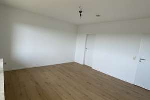 Frisch renovierte 1-Zimmer-Wohnung in Neu-Ulm/Pfuhl mit Münsterblick – Fliederweg 11, 89233 Neu-Ulm – Vorschaubild 3
