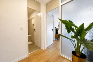 Bezugsfrei & frisch saniert: 2-Z.-Wohnung mit Balkon, Aufzug, Keller & Stellplatz im Bonner Zentrum! – Dorotheenstraße 108, 53111 Nordstadt, Bonn – Vorschaubild 3