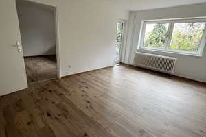 Renovierte 2-Zimmer-Wohnung mit Balkon in ruhiger Lage von SZ-Gebhardshagen – Sonnenbergweg 17, 38229 Gebhardshagen, Salzgitter – Vorschaubild 1