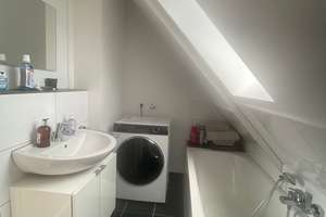 Wohnen mit Charakter: 3-Zimmer-Dachgeschosswohnung in Köln – Roonstraße 88, 50674 Neustadt/Süd, Köln – Vorschaubild 11