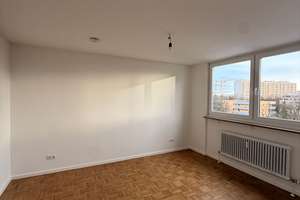 Schöne 3-Zimmer-Wohnung in zentraler Lage von Neuperlach – Karl-Marx-Ring 120, 81737 Neuperlach, München – Vorschaubild 2