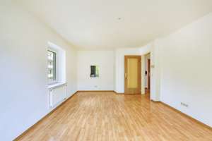 +++ Zur Eigennutzug oder als Kapitalanlage - 1.OG frei - 3-Fam-REH - modernisiert - inkl. Garage +++ – Makrelenweg 11, 70378 Mönchfeld, Stuttgart – Vorschaubild 8