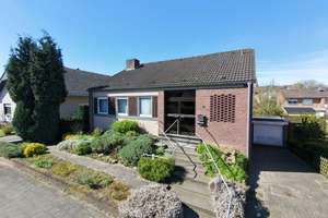 Freistehendes Einfamilienhaus mit Garage und Vollkeller in einer  Sackgasse – In der Aue 8, 47533 Kleve – Vorschaubild 2