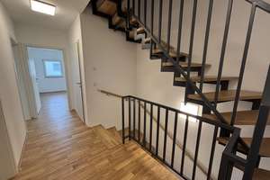 Neubau-Reihenmittelhaus in Pfaffenhofen: 
Modern und ruhig wohnen nahe Rosenheim – Die vollständige Adresse der Immobilie erhältst du vom Anbieter., 83135 Schechen – Vorschaubild 18