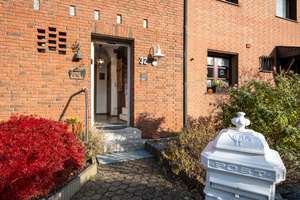 Gepflegtes Haus mit Wintergarten, Garten und Garage – ideal für Familien – Die vollständige Adresse der Immobilie erhältst du vom Anbieter., 53859 Niederkassel – Vorschaubild 3