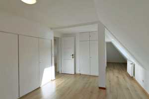 Familientraum mit Einliegerwohnung und Doppelgarage in Wittlaer – Düsseldorf – Vorschaubild 12