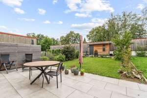 Ihr neues Familienzuhause: viel Raum, Garten und Ruhe im Süden Münchens mit Top-Energieeffizienz – Die vollständige Adresse der Immobilie erhältst du vom Anbieter., 85635 Höhenkirchen-Siegertsbrunn – Vorschaubild 2