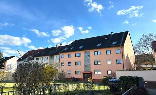Gepflegte 3-Zimmer-Wohnung mit Loggia und Stellplatz in Mannheim-Neckarau!