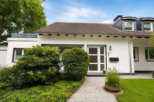 Garten. Großzügigkeit. Heisingen. – Wohnen mit Hausgefühl auf ca. 118 m² – 45259 Heisingen, Essen – Vorschaubild 2