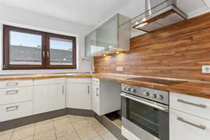 3-Zimmer-Wohnung mit Süd-Balkon ins Grüne in Düsseldorf-Golzheim – Düsseldorf – Vorschaubild 4