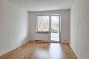 Sanierte 3,5 Zimmer-KDB Wohnung (ca. 70 qm) mit Einbauküche und Balkon / Holsterhausen – Bunsenstr. 77, 45145 Holsterhausen, Essen – Vorschaubild 2