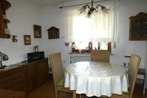 CHARMANT & RUHIG GELEGEN: Zweifamilienhaus mit Garage und schönem Garten in Asselfingen zu verkaufen – Die vollständige Adresse der Immobilie erhältst du vom Anbieter., 89176 Asselfingen – Vorschaubild 11