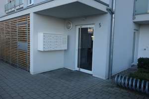 Attraktive 2-Zi.-Wohnung mit Balkon, EBK, Bad, Aufzug und TG in Neu-Ulm (Wiley) – Die vollständige Adresse der Immobilie erhältst du vom Anbieter., 89231 Neu-Ulm – Vorschaubild 2