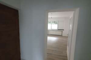 Sanierte 2-Zimmer-Erdgeschosswohnung mit einer Einzelgarage in Köln Niehl – Feldgärten Str 77, 50735 Niehl, Köln – Vorschaubild 5