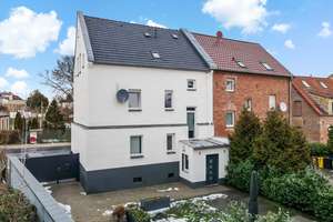 Charmantes Stadthaus in Dölau – Die vollständige Adresse der Immobilie erhältst du vom Anbieter., 6120 Dölau, Halle (Saale) – Vorschaubild 2