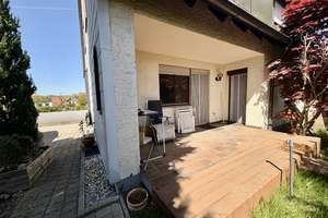 Charmantes Zweifamilienhaus mit großem Grundstück und Garage in ruhiger Lage von Affing – Die vollständige Adresse der Immobilie erhältst du vom Anbieter., 86444 Affing – Vorschaubild 7