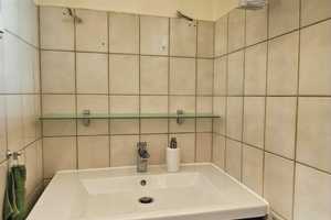 Süderwisch: Haushälfte, solide, gepflegt, schnell beziehbar, Garage, Garten, ideal für eine Familie – Süderwisch 51, 27474 Cuxhaven (Kreis) – Vorschaubild 56