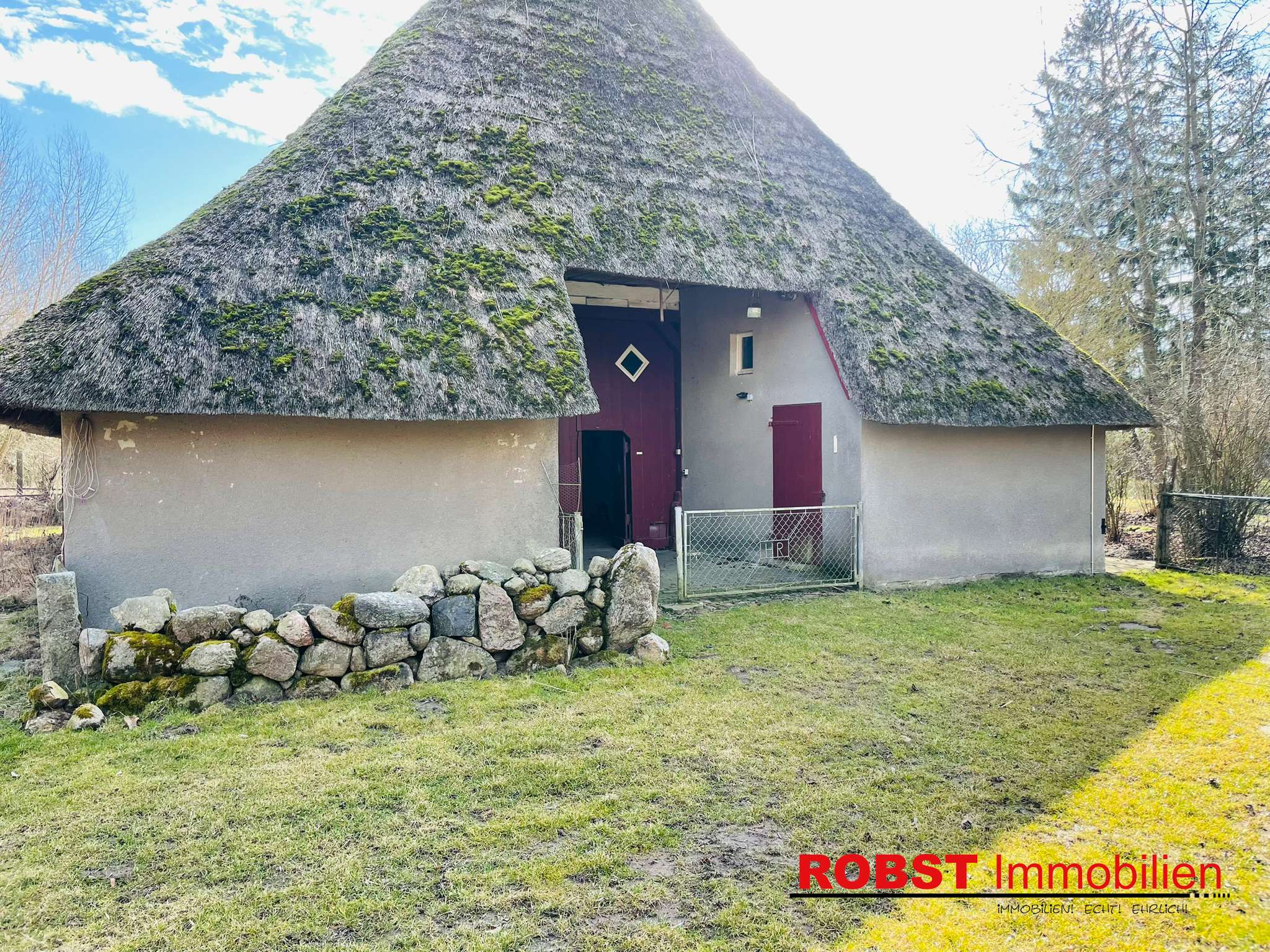 Niederdeutsches Hallenhaus mit Fachwerkscheune auf großzügigem Grundstück, Nordwestmecklenburg Kreis – Bild 4