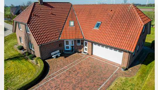 Bild von Viel Platz & Potenzial: EFH mit Einliegerwohnung, Garage & Baugrundstück