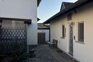 Einfamilienhaus mit 3 Garagen und Scheune in Friedberg (Hessen) – Beienheimer Straße 11, 61169 Friedberg (Hessen) – Vorschaubild 8