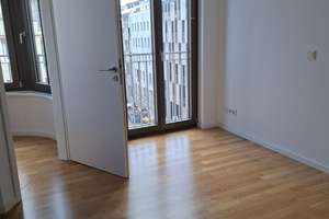 2 Zimmer Wohnung mit Einbauküche, teilmöbliert mit Erker – Chausseestr.  122, 10115 Mitte (Ortsteil), Berlin – Vorschaubild 3