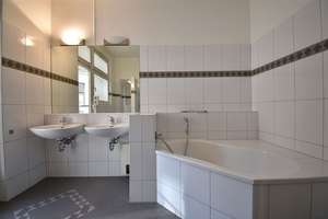 Mitten in Oberkassel! 3-Zi-Altbauwohnung zu vermieten – 40545 Oberkassel, Düsseldorf – Vorschaubild 4