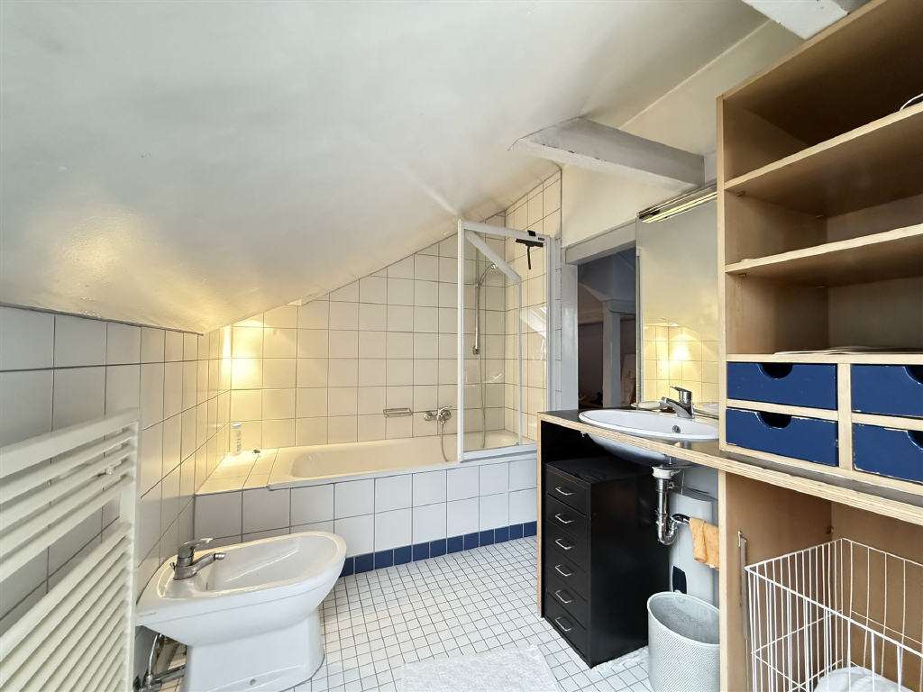 Immobilie in Weiterstadt - Repräsentatives freistehendes Einfamilienhaus mit außergewöhnlich viel Platz - Bild 1