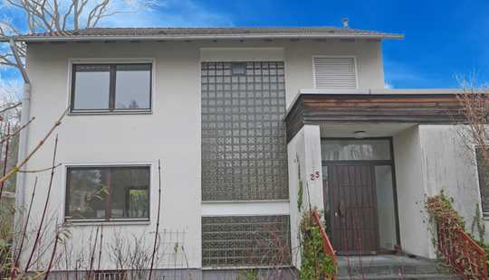 Bild von Wohnhaus mit Garten und Garage in guter Wohnlage von Langen!
