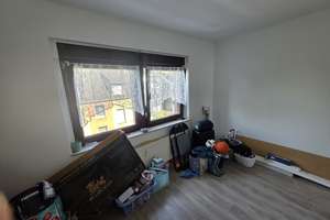 Attraktive renovierte 4,5-Zimmer-Wohnung in BO-Wattenscheid – Sommerdellenstr. 61, 44866 Wattenscheid-Mitte, Bochum – Vorschaubild 3